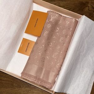 BRAND NEW, UNWORN, AND IN BOX - LOUIS VUITTON SCARF